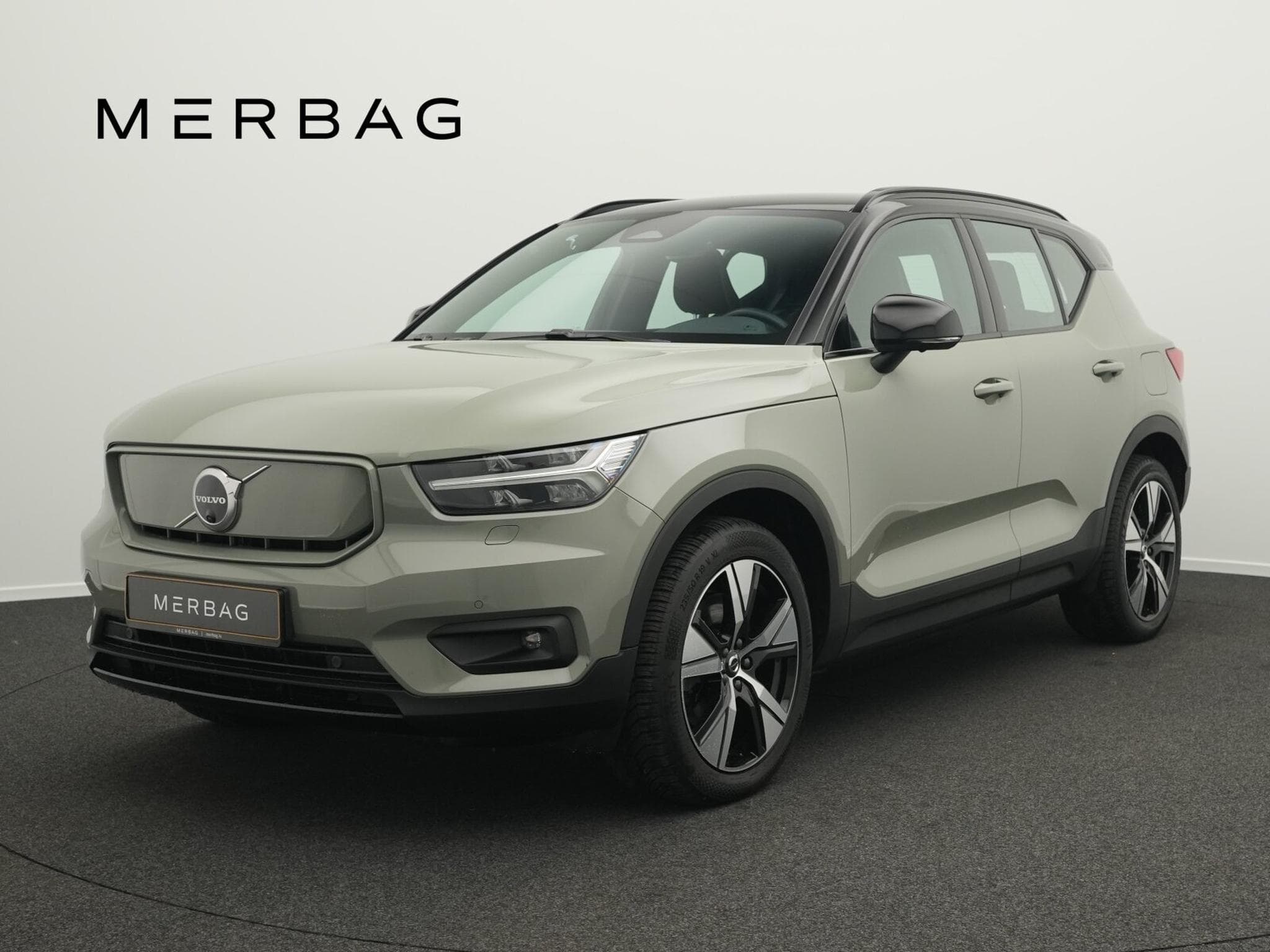 Volvo XC40 P8 Twin Pure Electric AWD R-Design Recharge (2021) - Foto 1