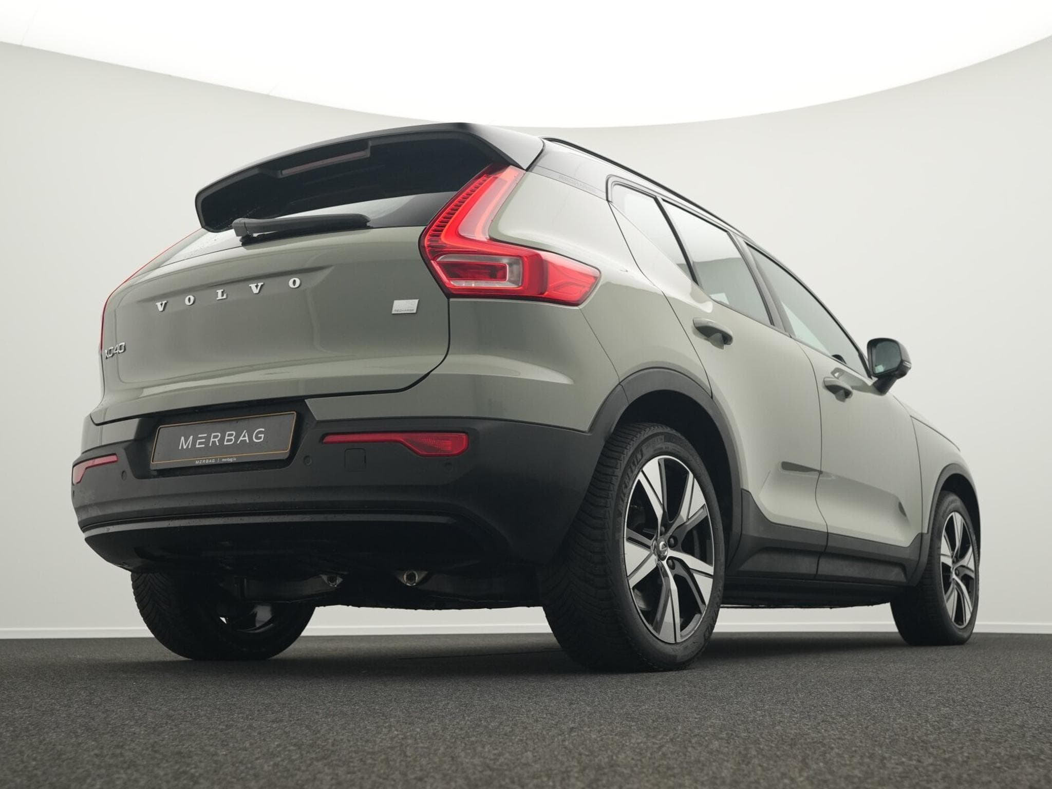 Volvo XC40 P8 Twin Pure Electric AWD R-Design Recharge (2021) - Foto 11