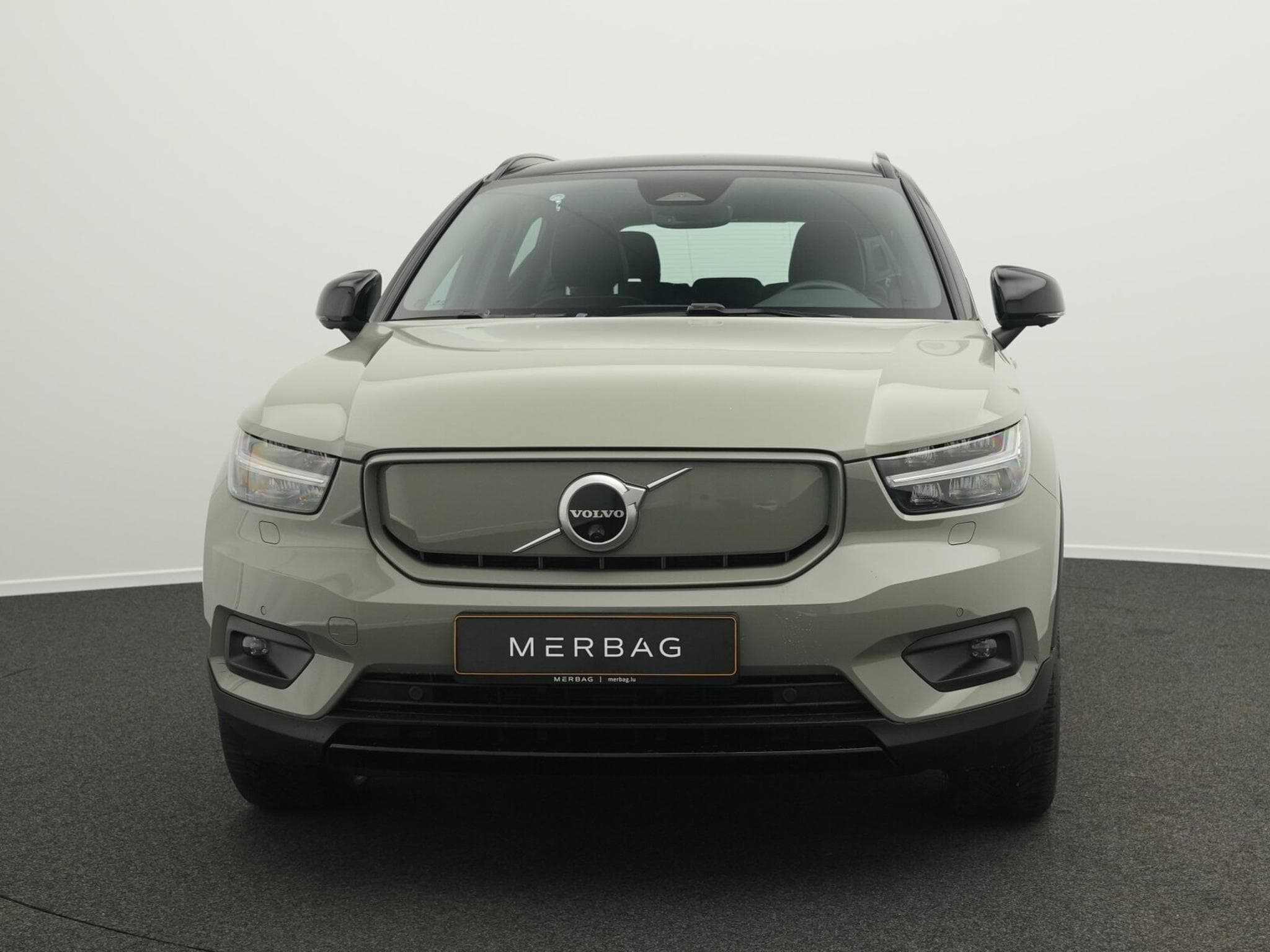 Volvo XC40 P8 Twin Pure Electric AWD R-Design Recharge (2021) - Foto 2