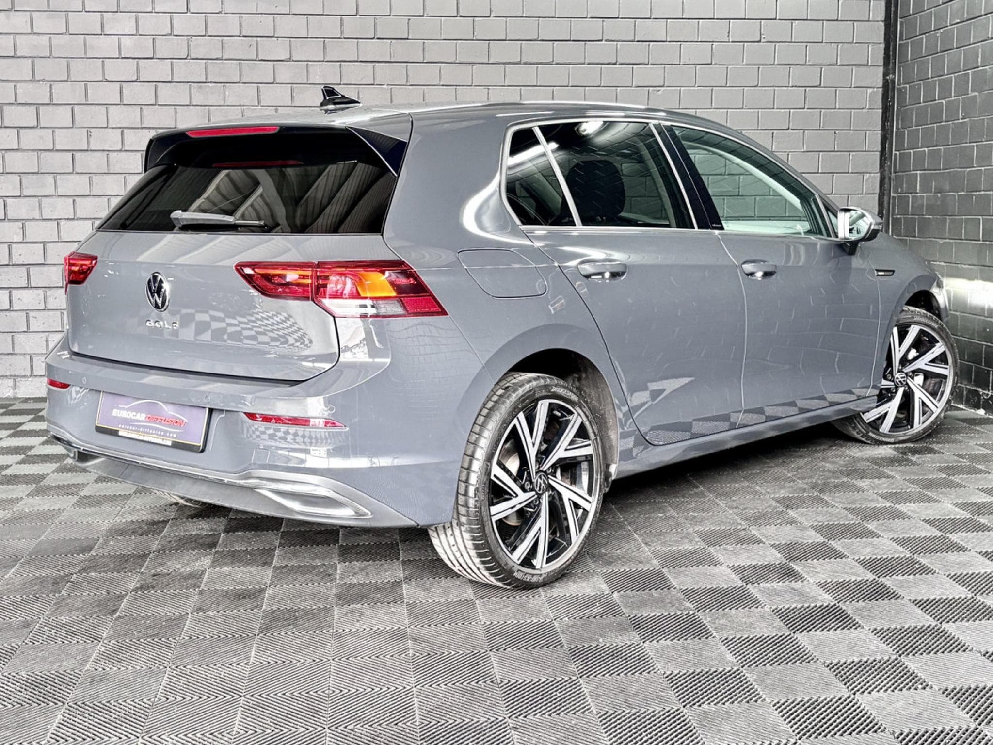 VW Golf STYLE 2.0 TDI 150CV DSG7 *CAMERA* NAVI * SIEGES CHAUFF* (2024) - Foto 6
