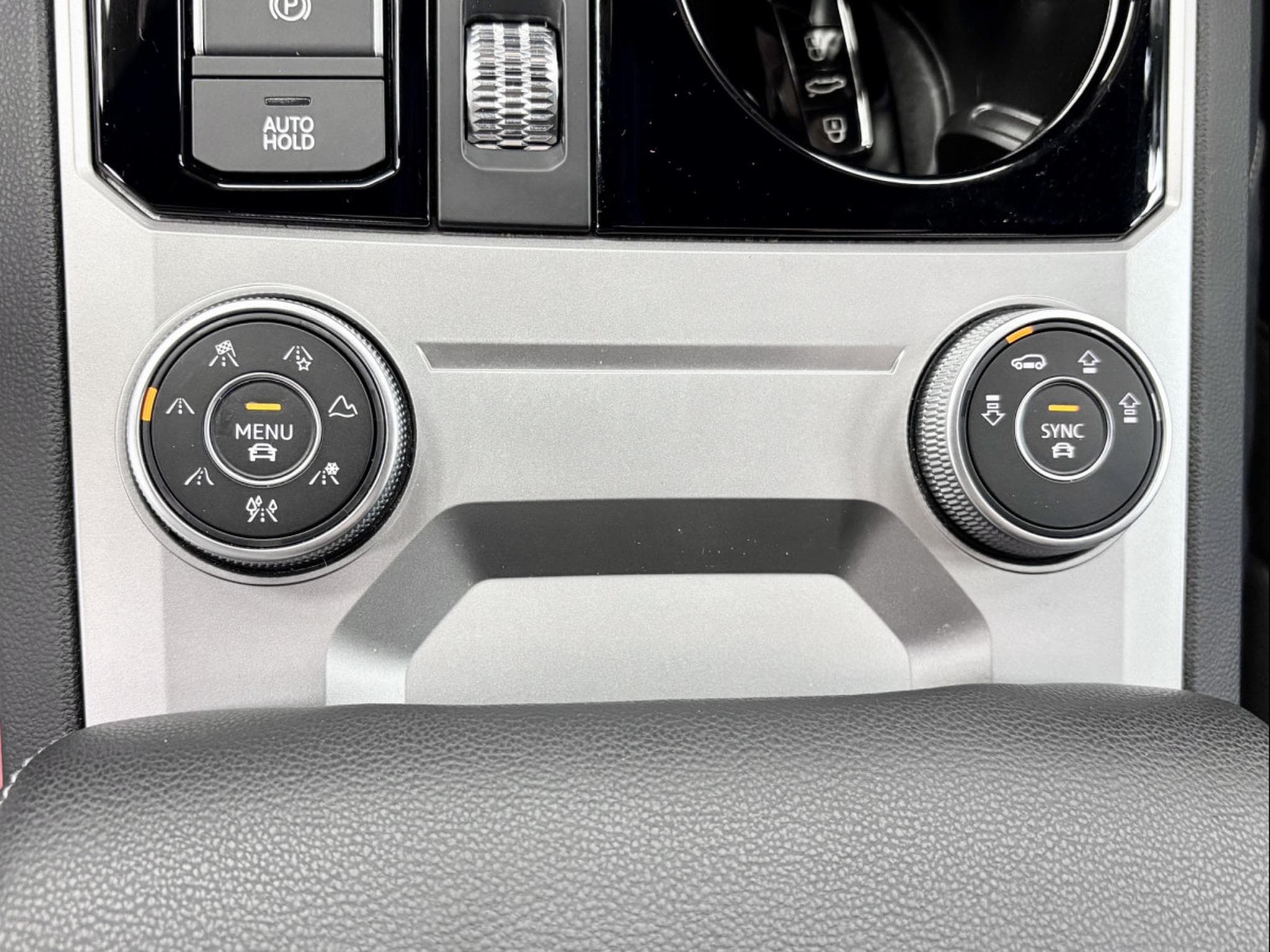 VW Touareg R-Line 4Motion 3.0 TDI 231 CV *PANO *MATRIX* 360° * ATTELAGE (2022) - Foto 15