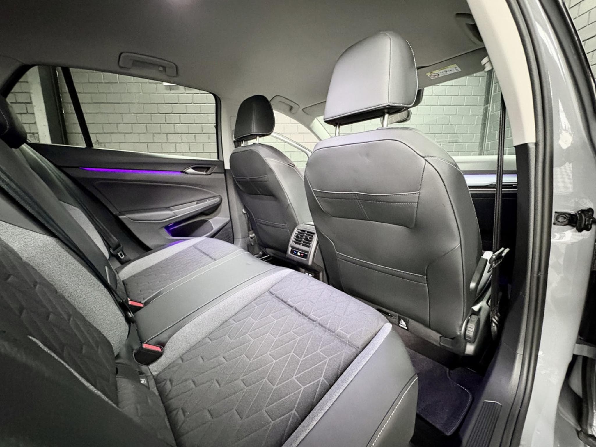VW Golf Life Energy 1.5 TSI eHybrid 204 CV DSG6 * MATRIX* ATTELAGE * (2025) - Foto 24