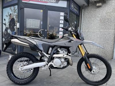 Suzuki DR-Z 400 (2026) - Photo 2