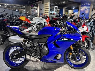 Yamaha R7 (2026) - Photo 3