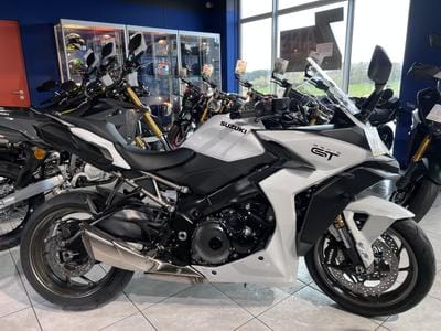 Suzuki GSX-S 1000 GT (2026) - Photo 3