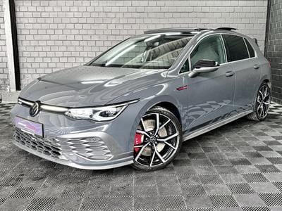 VW Golf (2024) - Foto 1