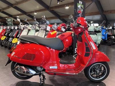 Vespa GTS (2026) - Photo 1