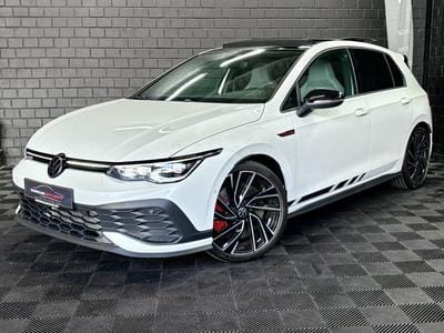 VW Golf (2024) - Foto 8