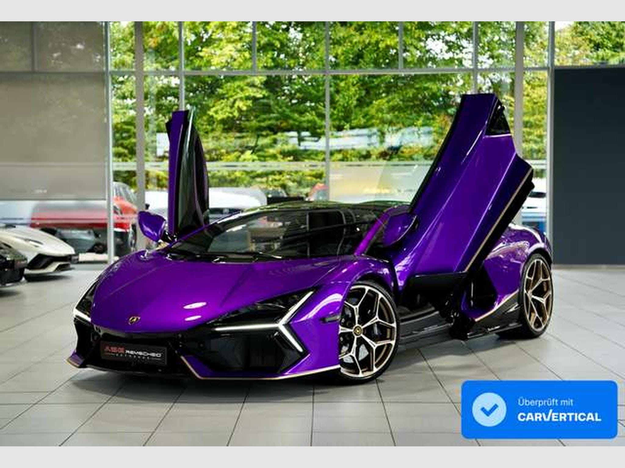 Lamborghini Revuelto