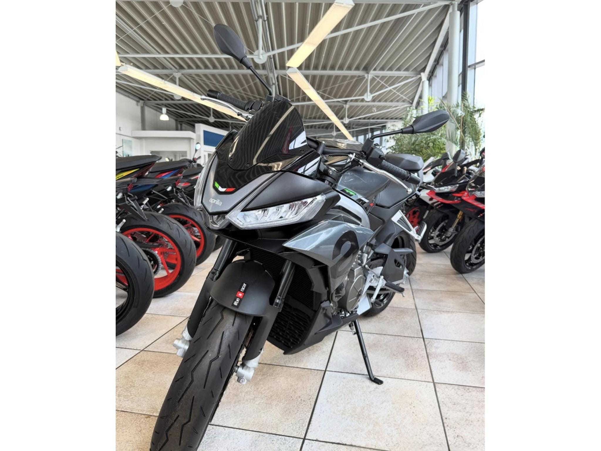 Aprilia Tuono 660