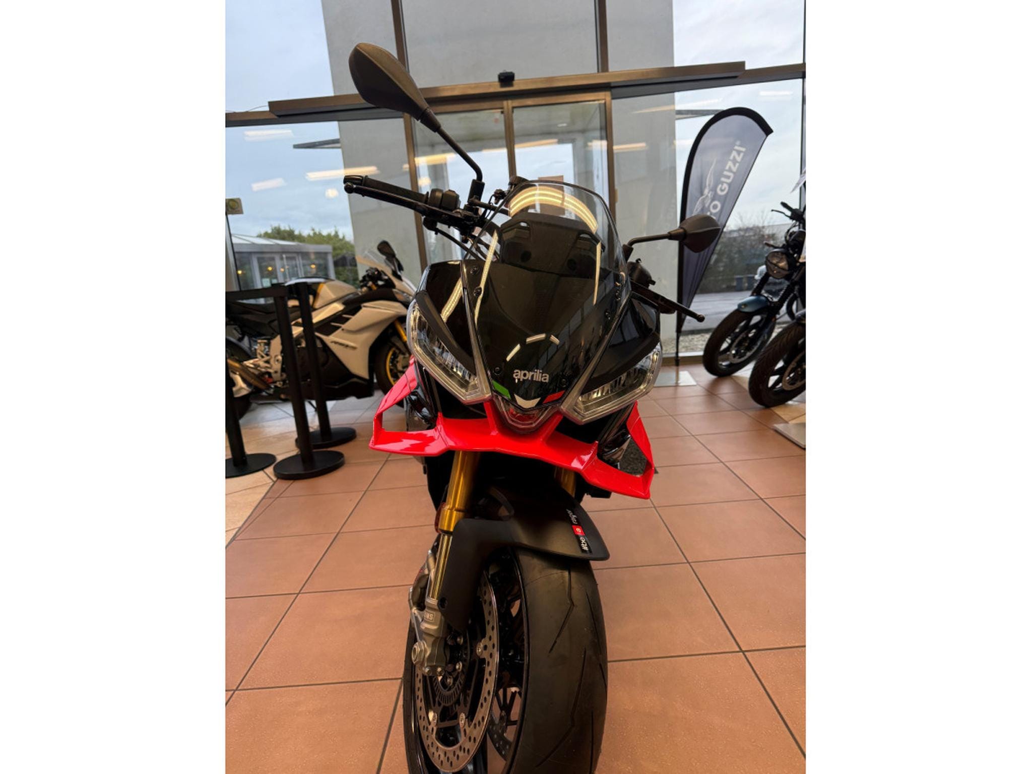 Aprilia Tuono 1100