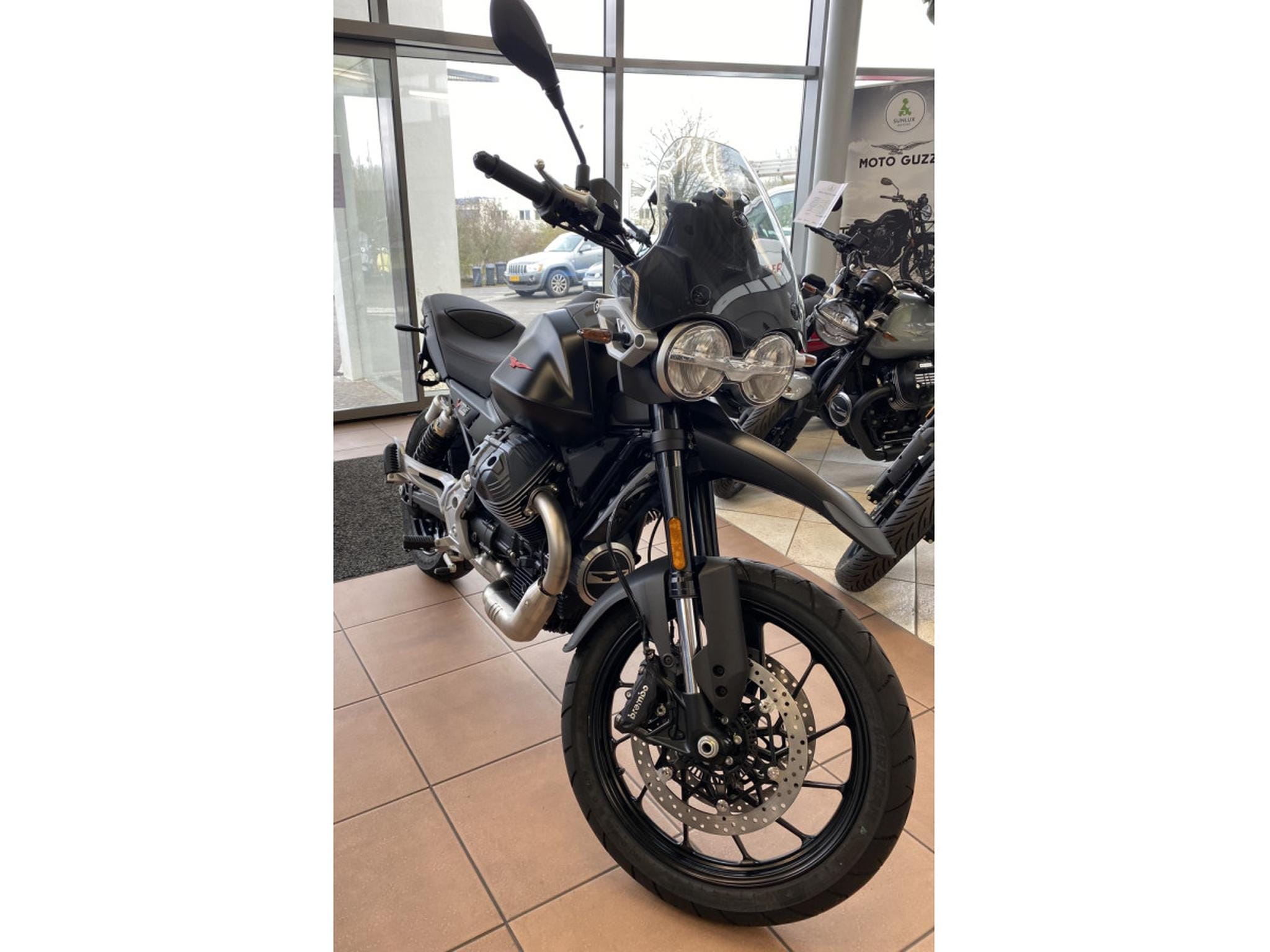 Moto Guzzi V85