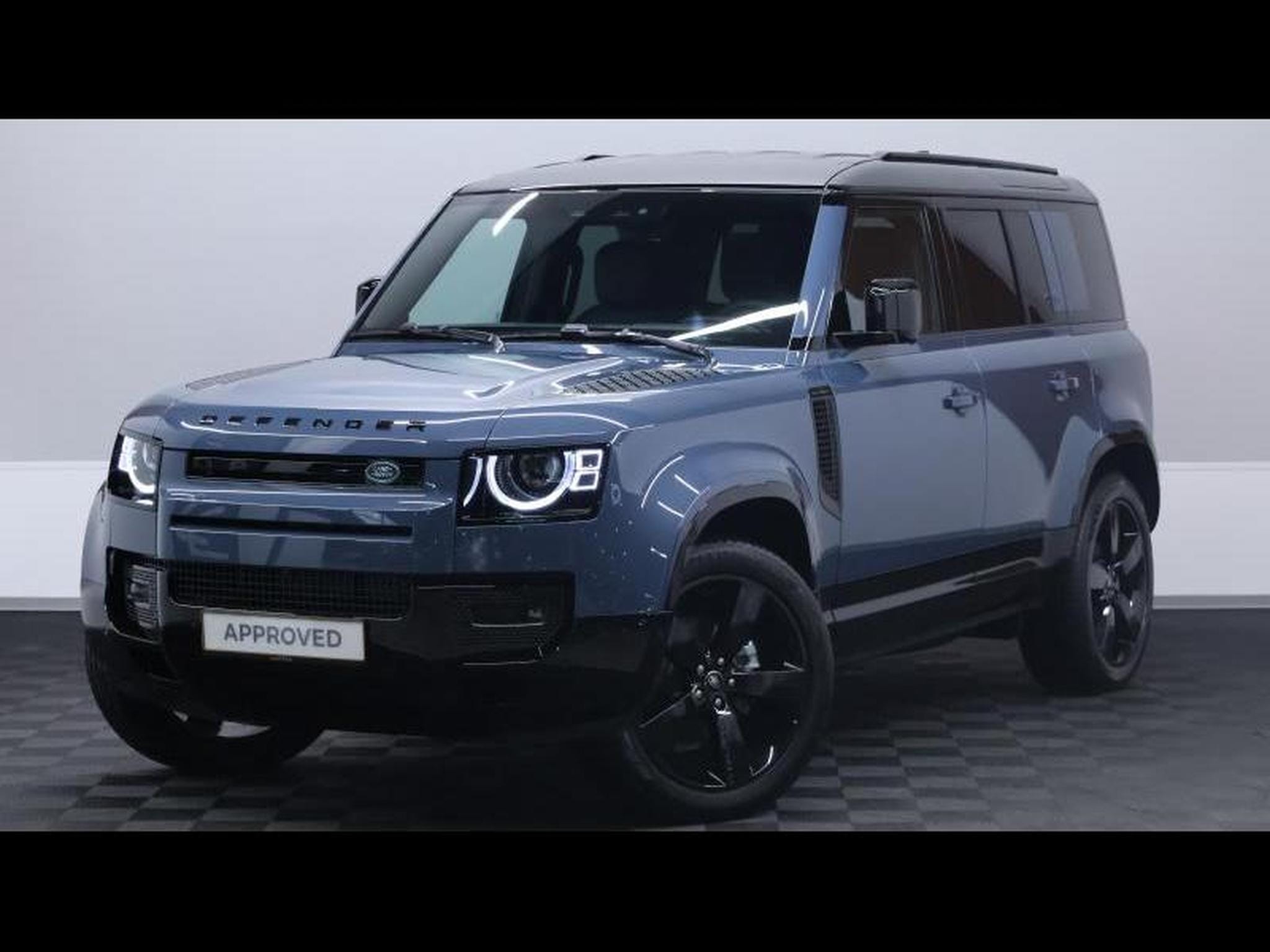 Land-Rover Defender