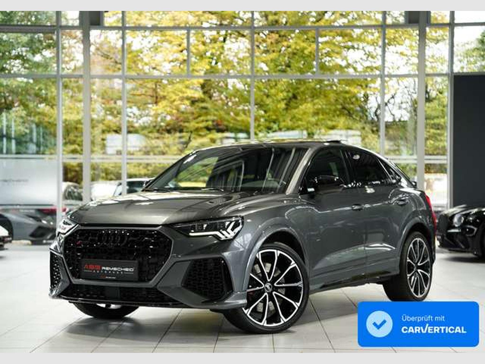 Audi RSQ3