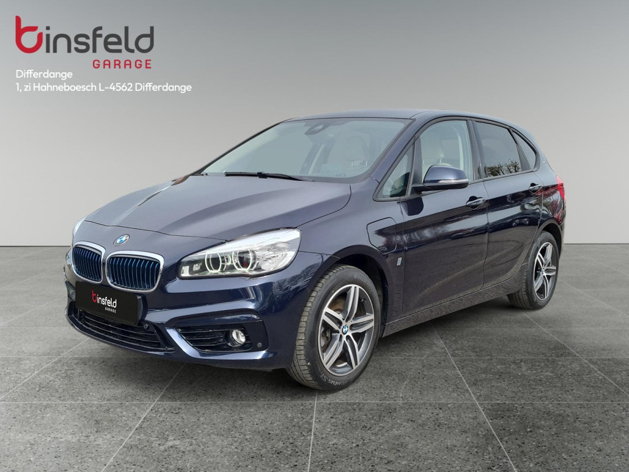 BMW 225