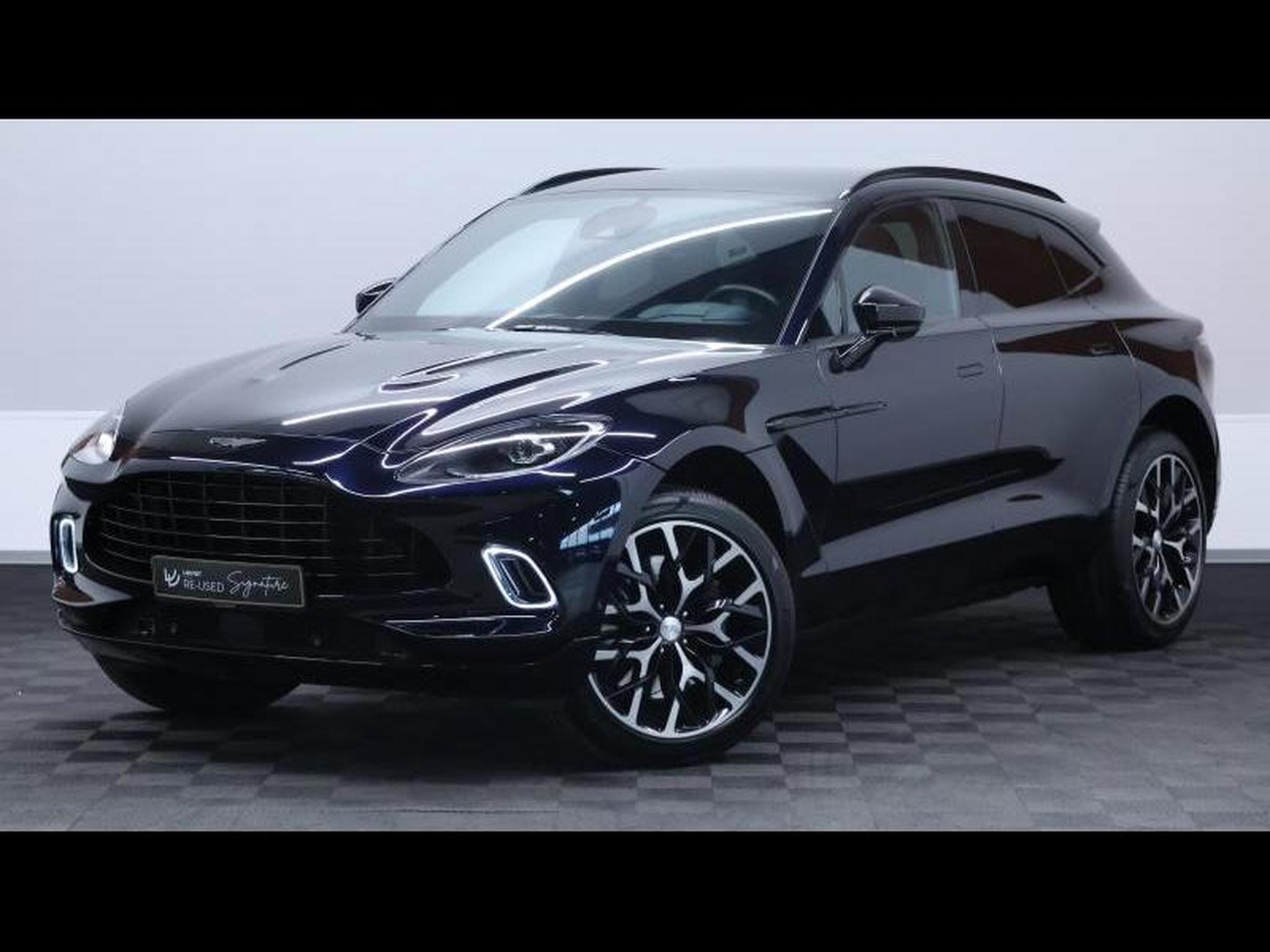 Aston-Martin DBX