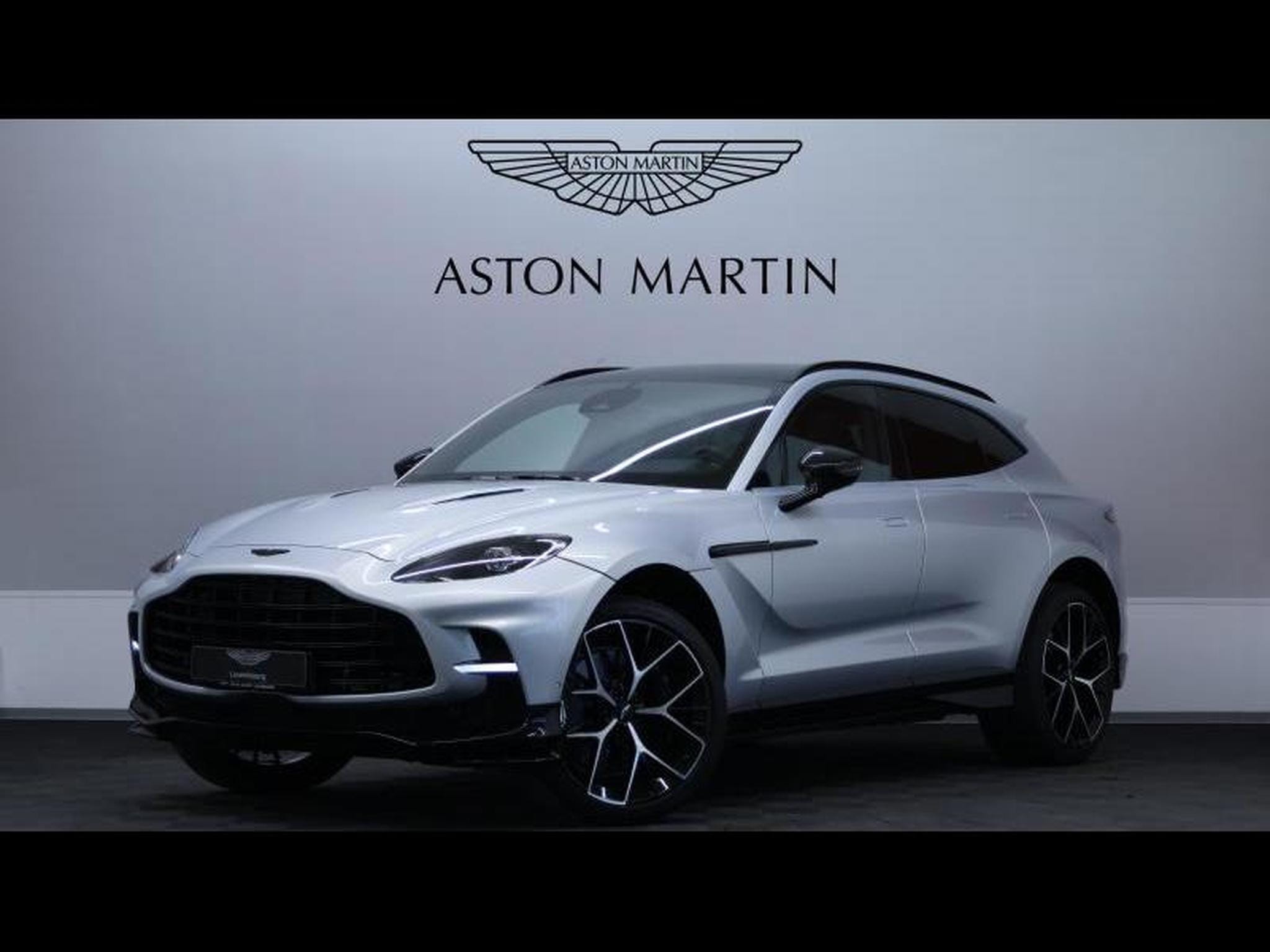 Aston-Martin DBX
