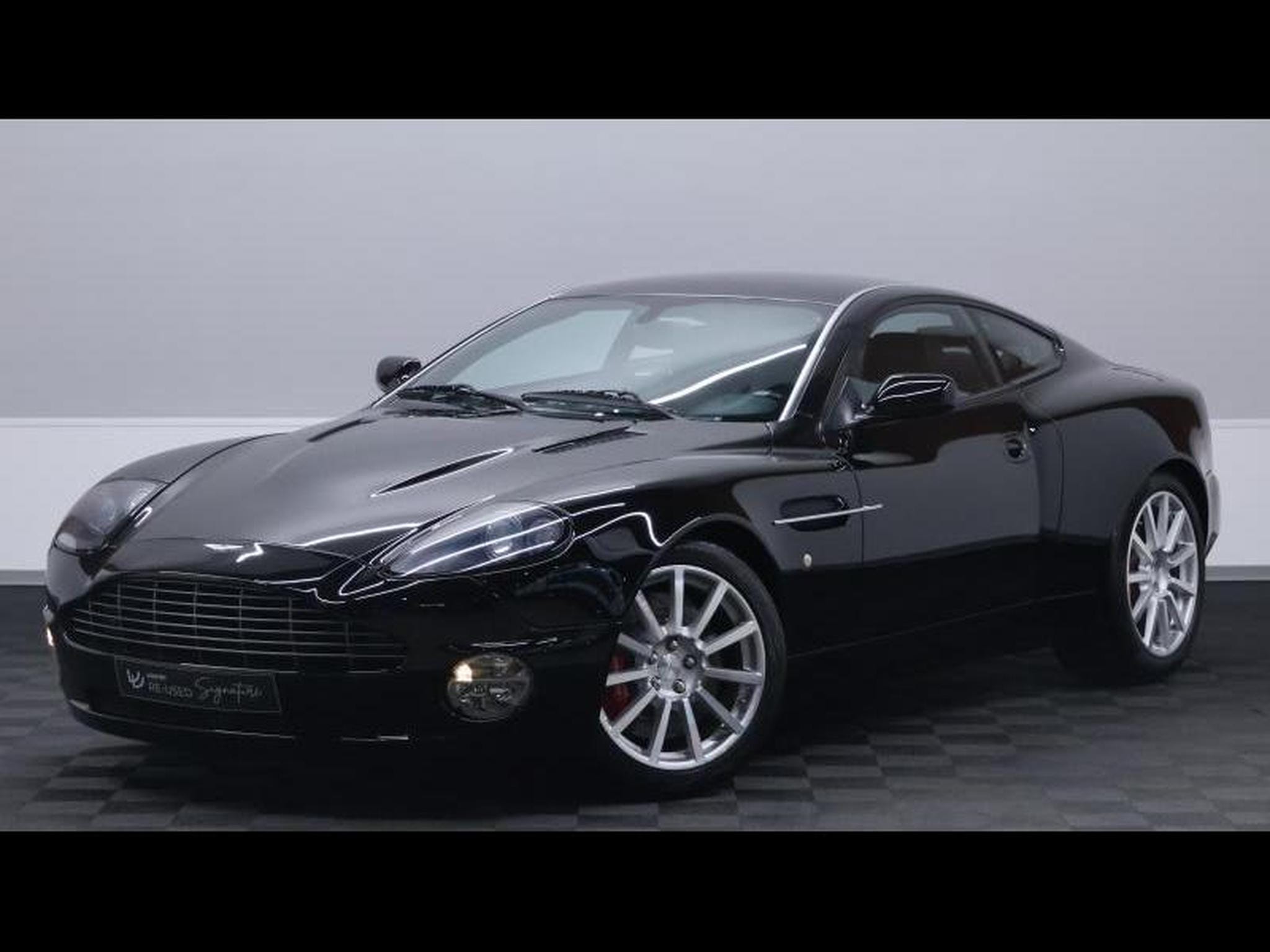 Aston-Martin V12