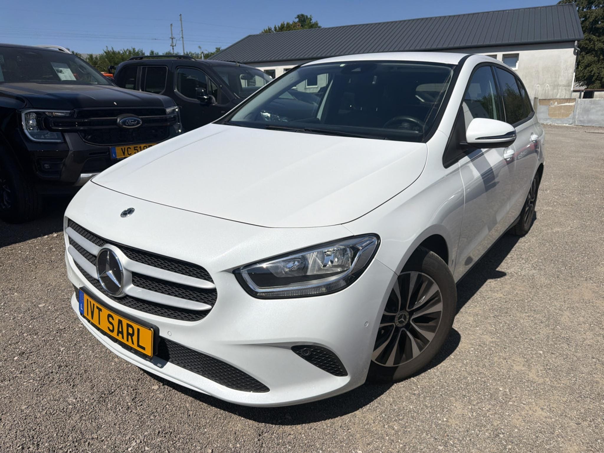 Mercedes B 180
