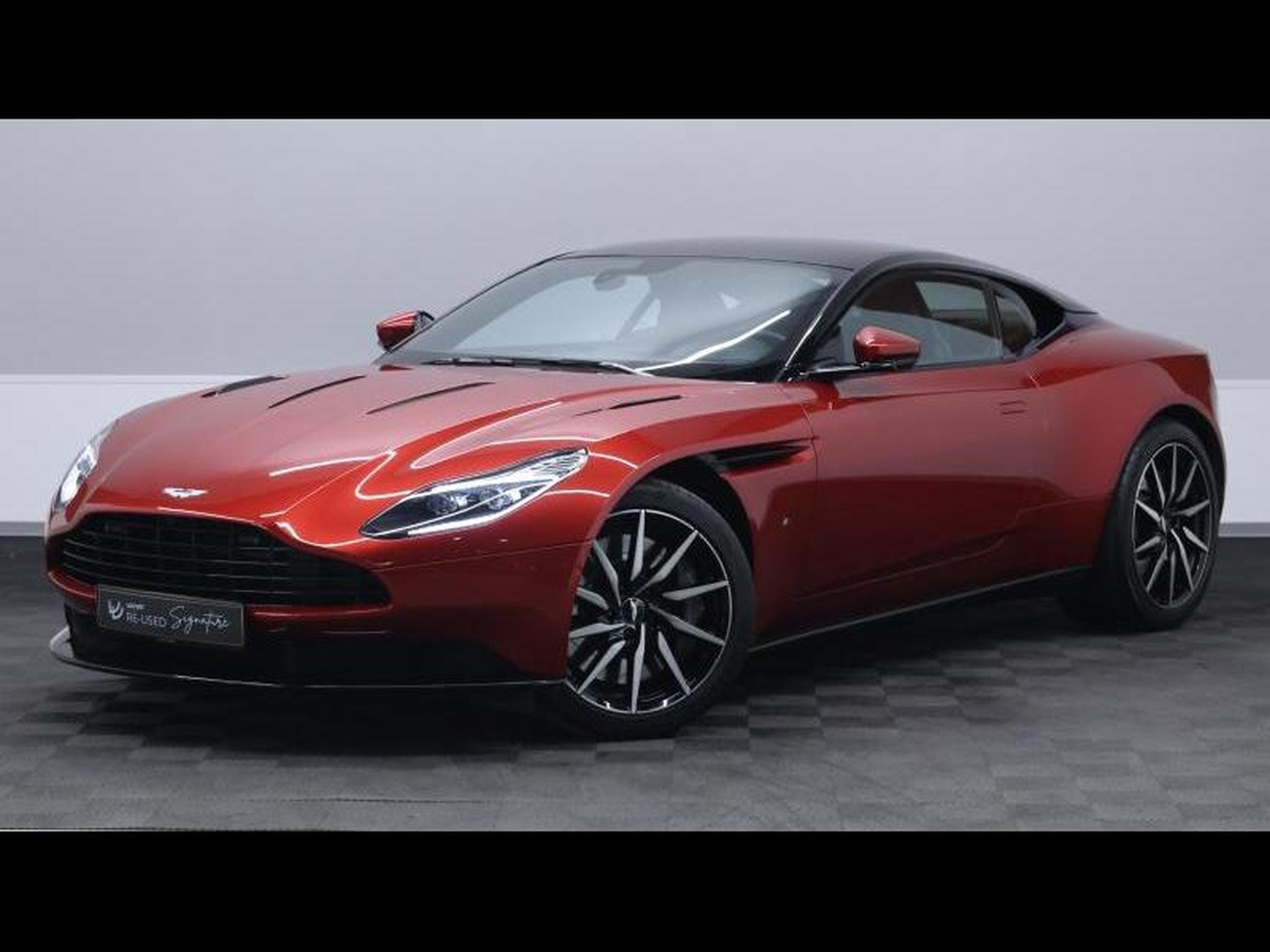 Aston-Martin DB11