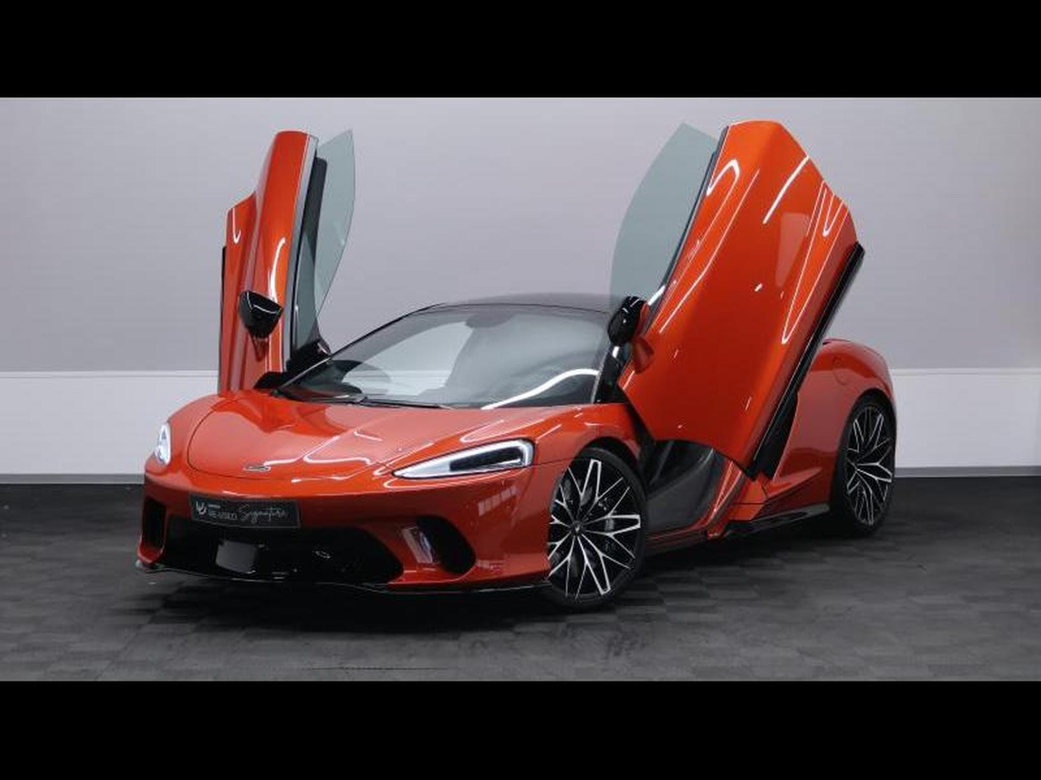 McLaren GT
