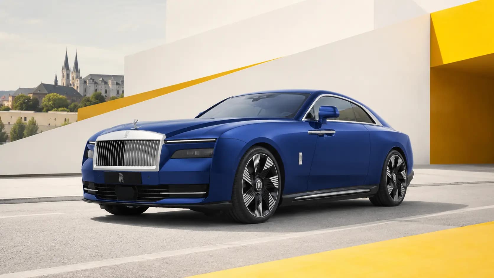 Rolls-Royce-Fahrzeug auf einer Straße in Luxemburg
