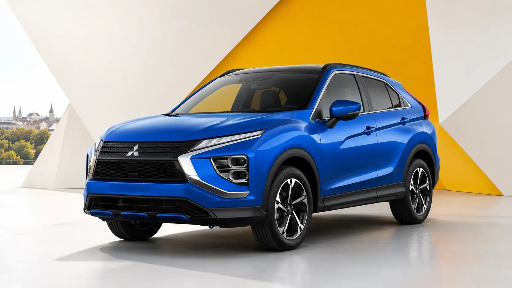 Mitsubishi Eclipse Cross viewed from the front three-quarter angle