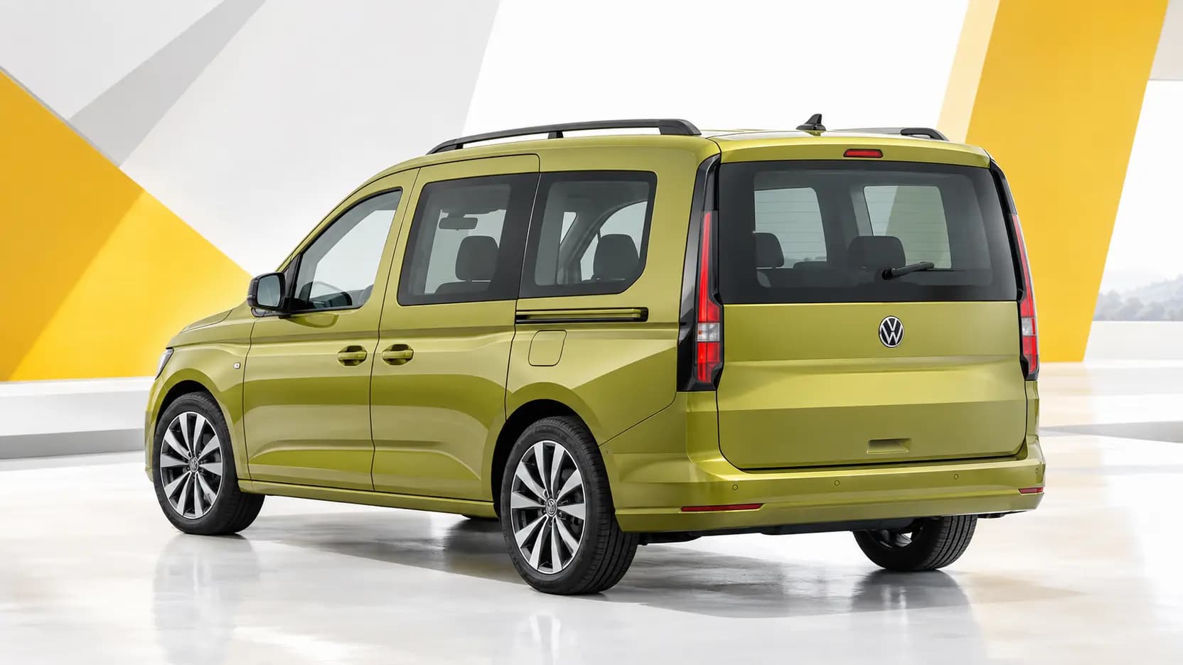 Volkswagen Caddy vue extérieure de trois quarts arrière