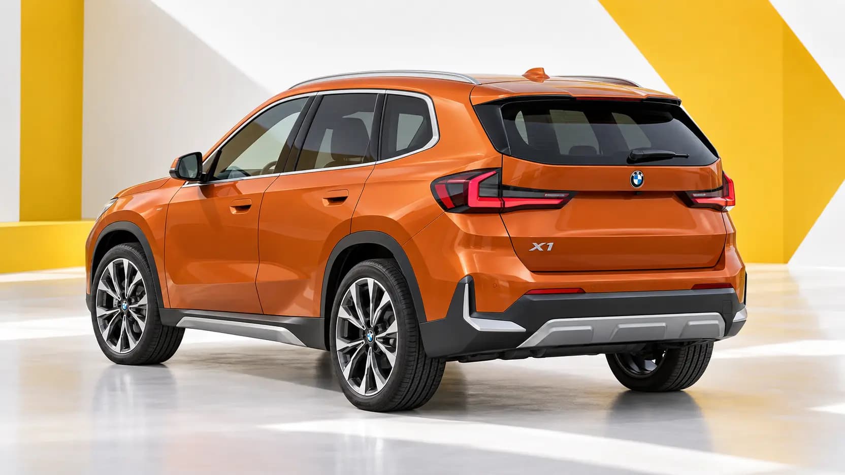 BMW X1 vu de trois quarts arrière