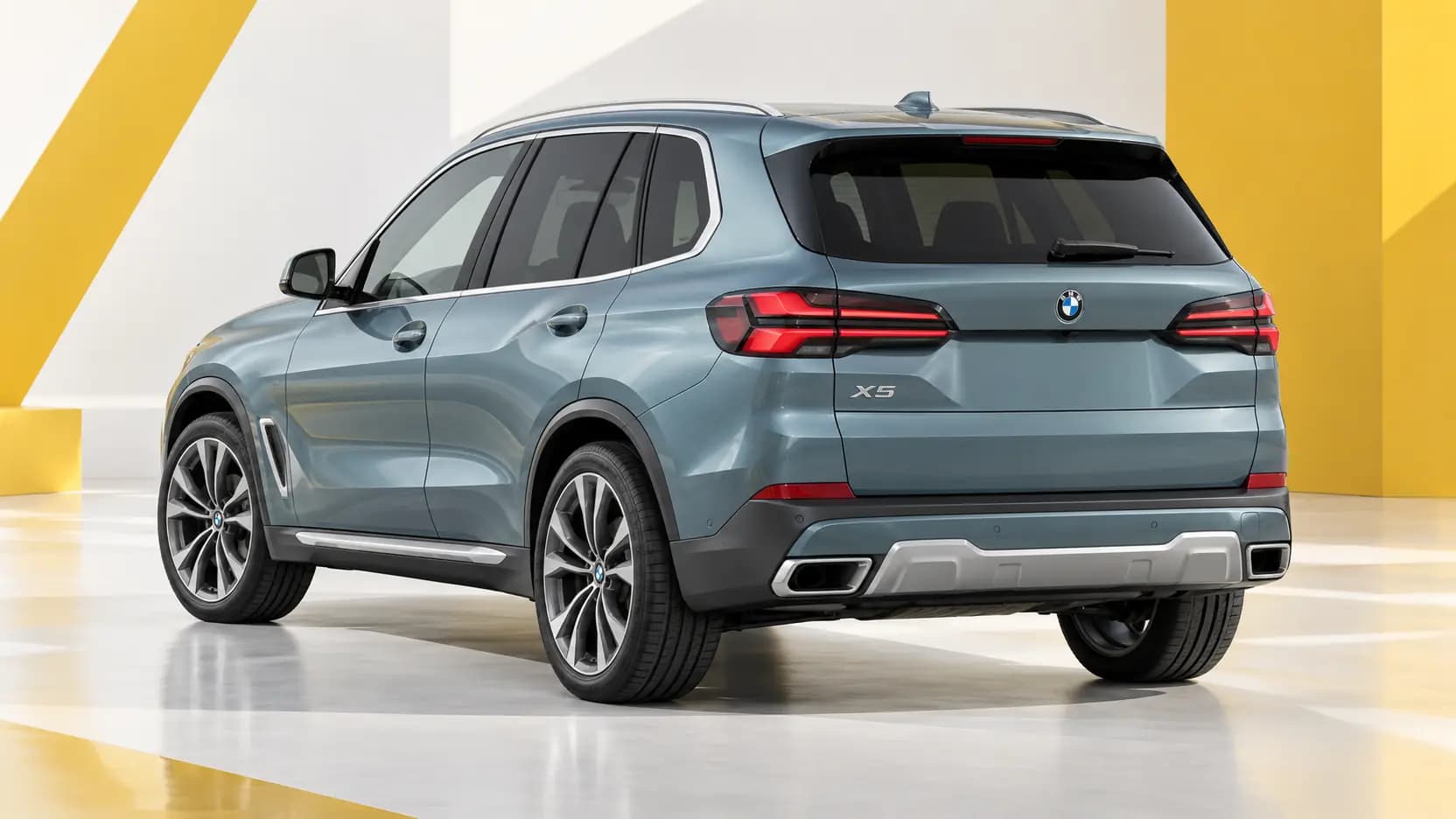 BMW X5 vu de trois quarts arrière