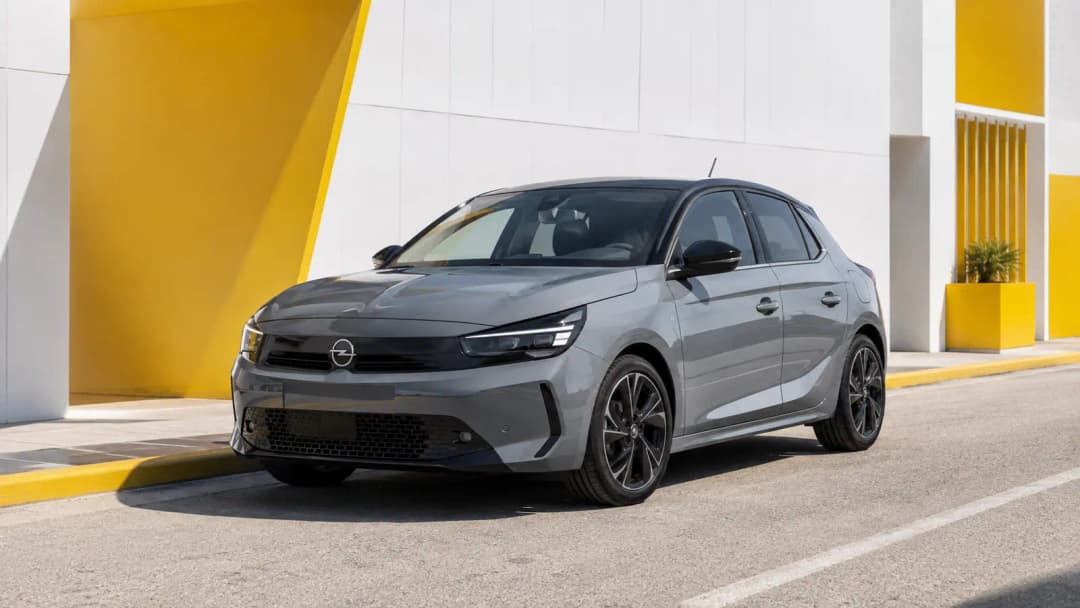 Opel Corsa dans une ville luxembourgeoise