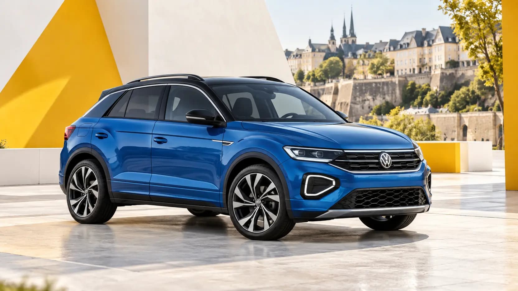Volkswagen T-Roc stationnée dans un cadre quotidien au Luxembourg