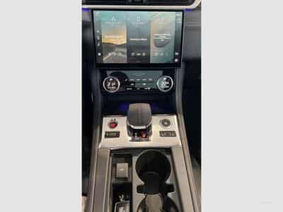 Jaguar F-Pace (2022) - Photo 4