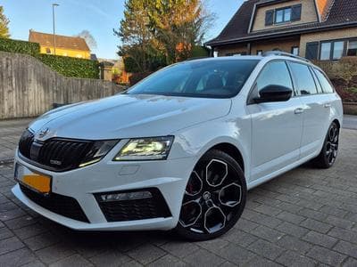 Skoda Octavia RS245 (2017) - Photo 1