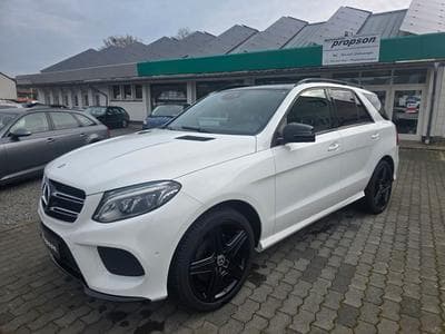 Mercedes GLE 350 d 4 Matic AMG Line AHK Comand LED 21" 360 KAMERA (2016) - Foto 1