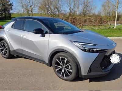 Toyota C-HR Dynamic plus two tone (2025) - Foto 1