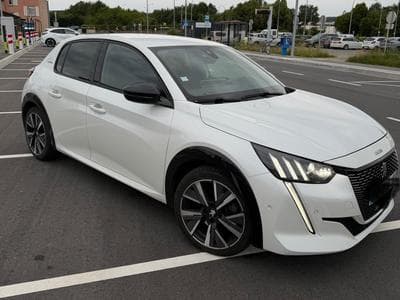 Peugeot 208 GT LINE (2020) - Photo 1