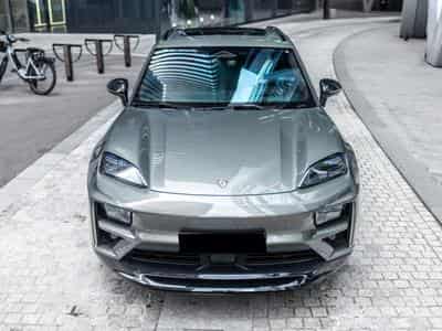 Porsche Macan Turbo Electric (2024) - Foto 1