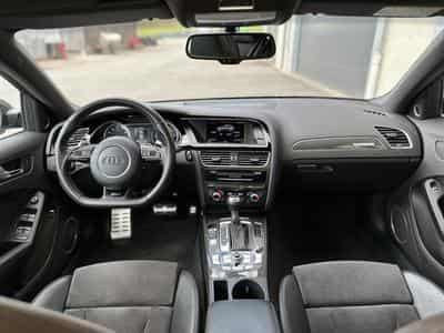 Audi RS4 (2015) - Photo 9