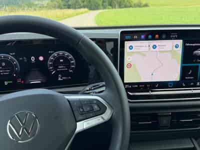 VW Tiguan 1.5 Life eTSI DSG7 (2025) - Photo 2