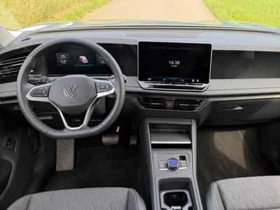 VW Tiguan 1.5 Life eTSI DSG7 (2025) - Photo 6