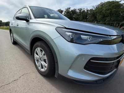 VW Tiguan 1.5 Life eTSI DSG7 (2025) - Photo 9