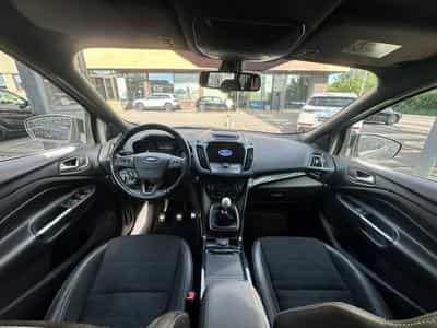 Ford Kuga 2.0 TDCi 150ch 2WD ST Line (2017) - Photo 9