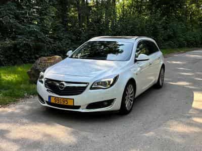 Opel Insignia 2.0 CDTI Sports Tourer Ecoflex (2015) - Photo 1