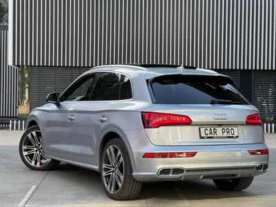 Audi SQ5 3.0 TDI / 347 PS / QUATTRO / S LINE / BANG & OLUFSEN / PANOR (2020) - Foto 4