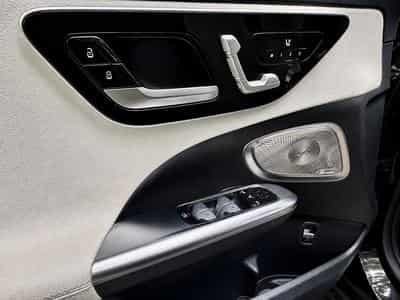 Mercedes C 220 C 220d AMG Avantgarde LED+Night+Ka+Keyl. (2022) - Foto 10