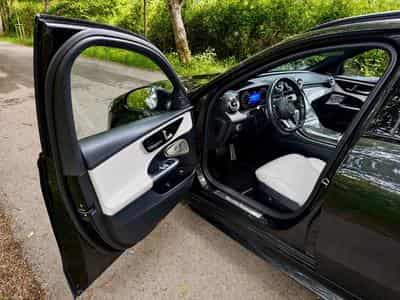Mercedes C 220 C 220d AMG Avantgarde LED+Night+Ka+Keyl. (2022) - Foto 12