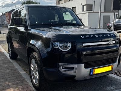Land-Rover Defender 110 (2024) - Photo 1