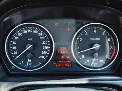 BMW 335 (2011) - Photo 8