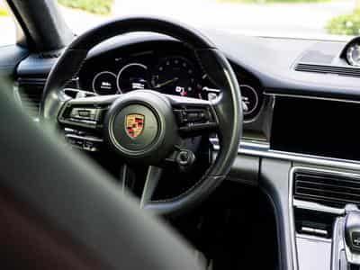 Porsche Panamera 4S E-Hybrid (2022) - Photo 2